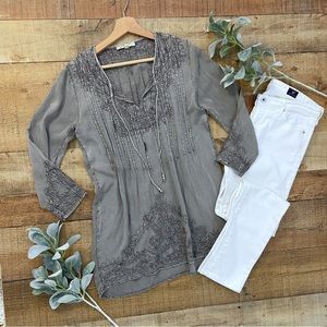 Boho Gray Tunic Blouse Excellent Condition - image 1